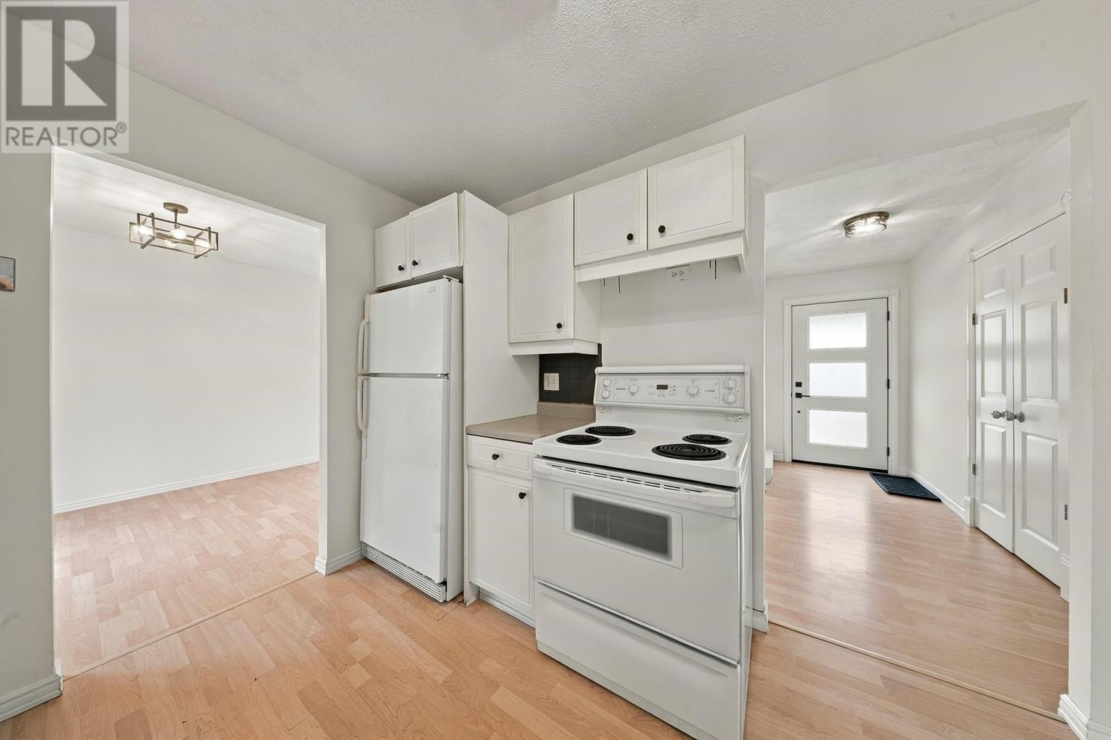 82 River Rd Property Photo 15