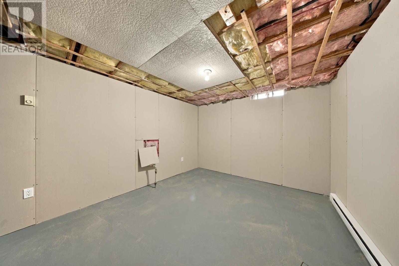 82 River Rd Property Photo 32