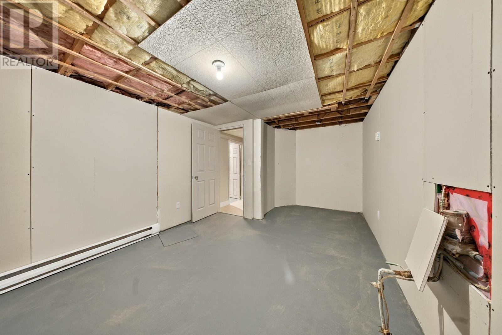 82 River Rd Property Photo 33