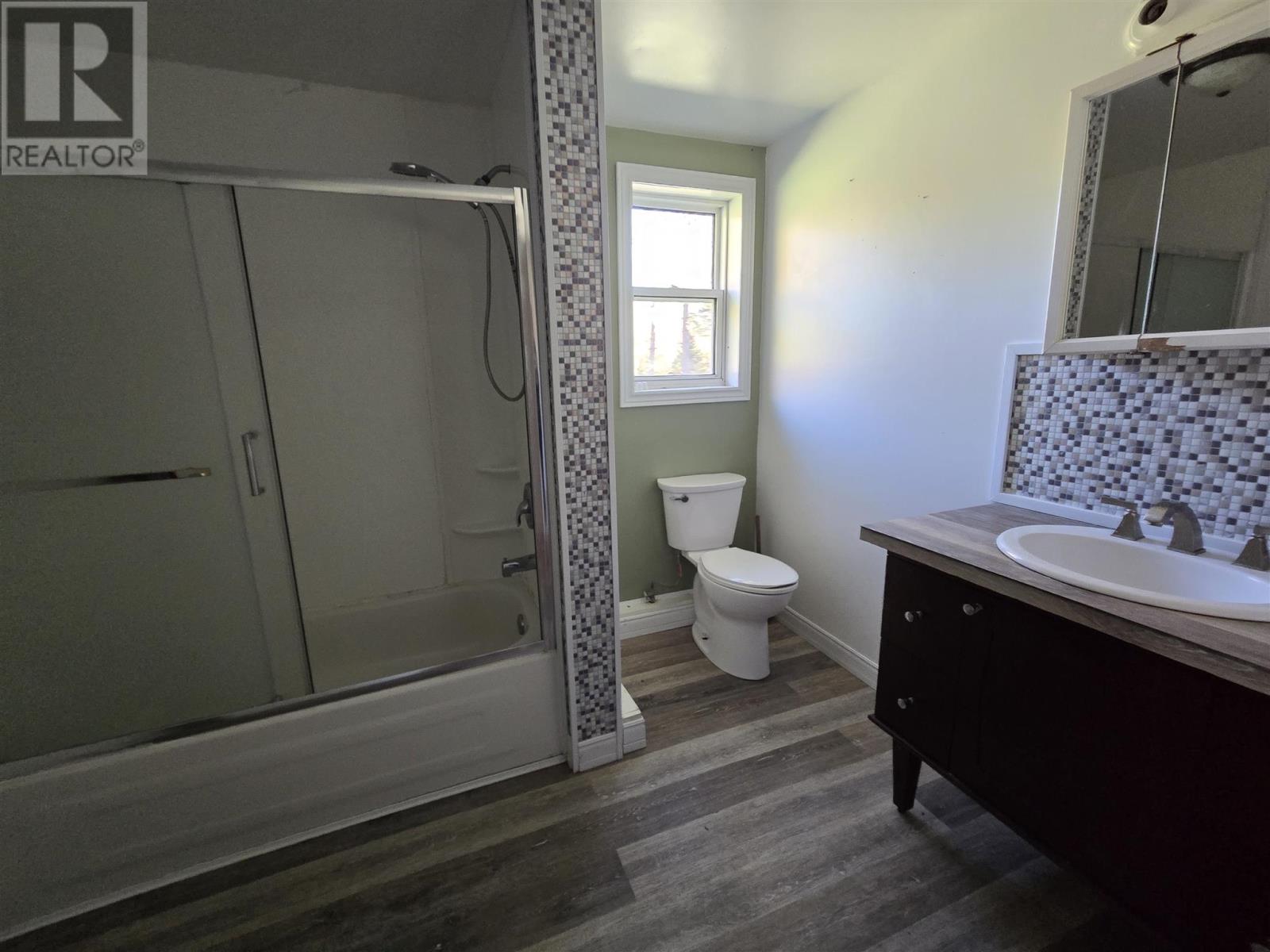 56 John St Property Photo 10