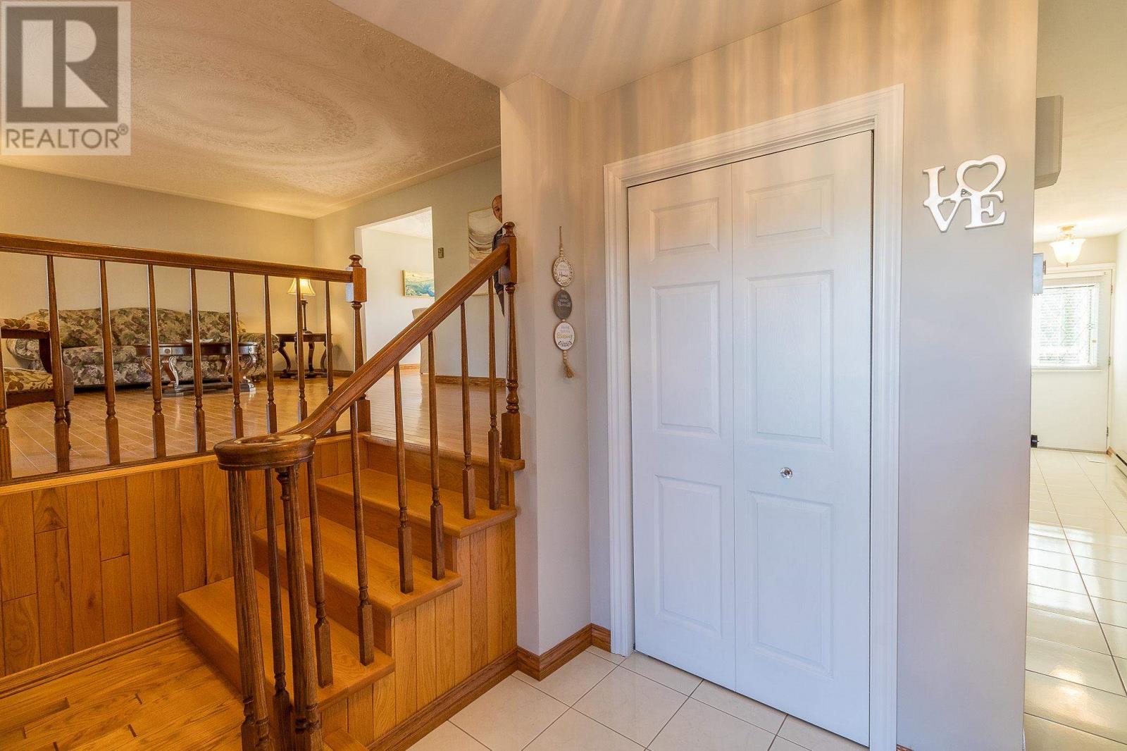 30 Highcrest St Property Photo 3
