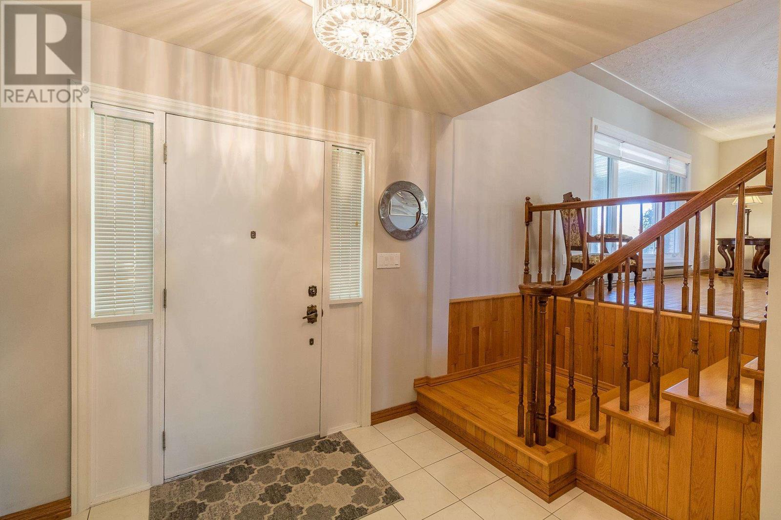 30 Highcrest St Property Photo 4