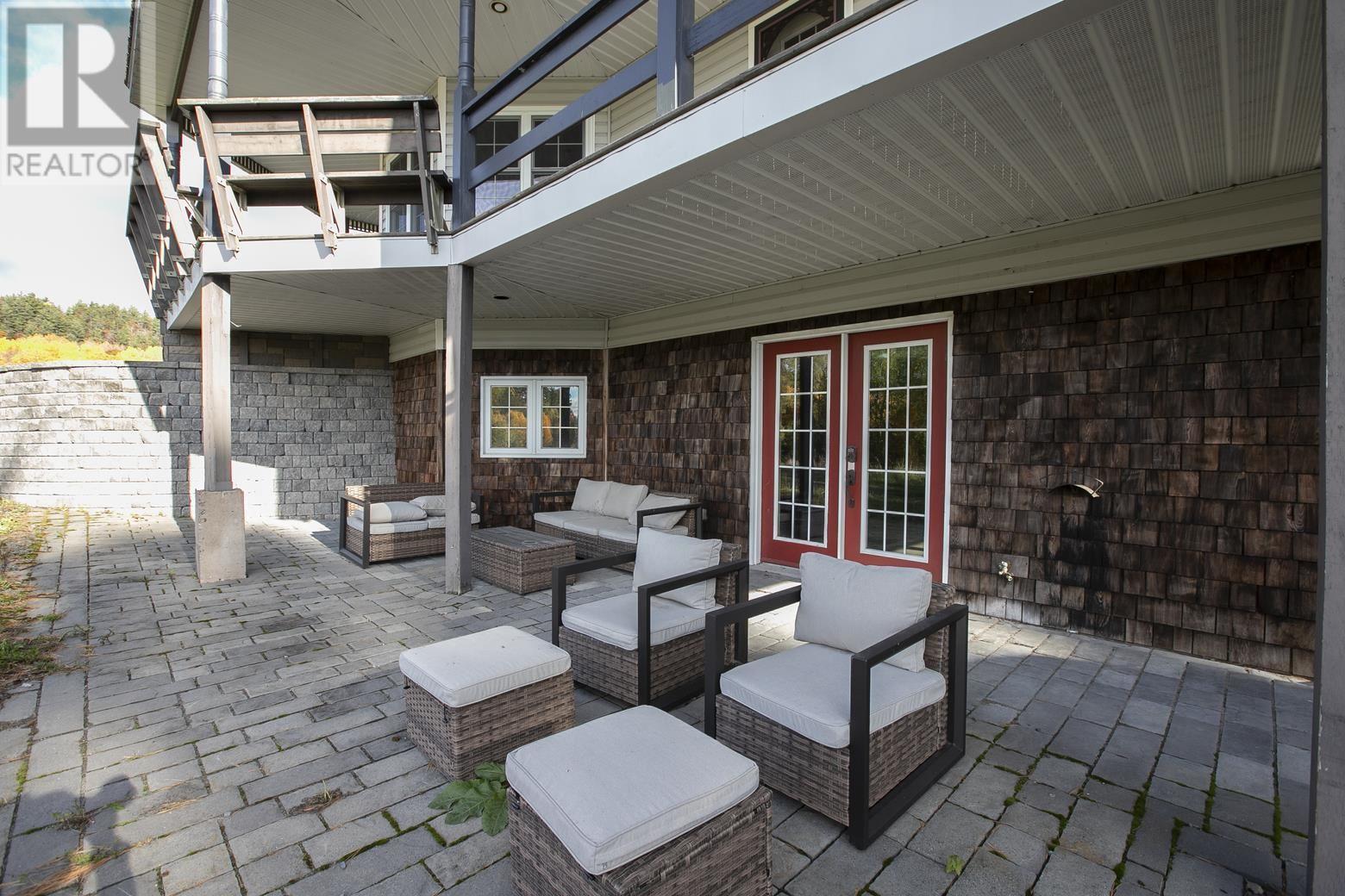 215 Old Mill Beach Rd Property Photo 14