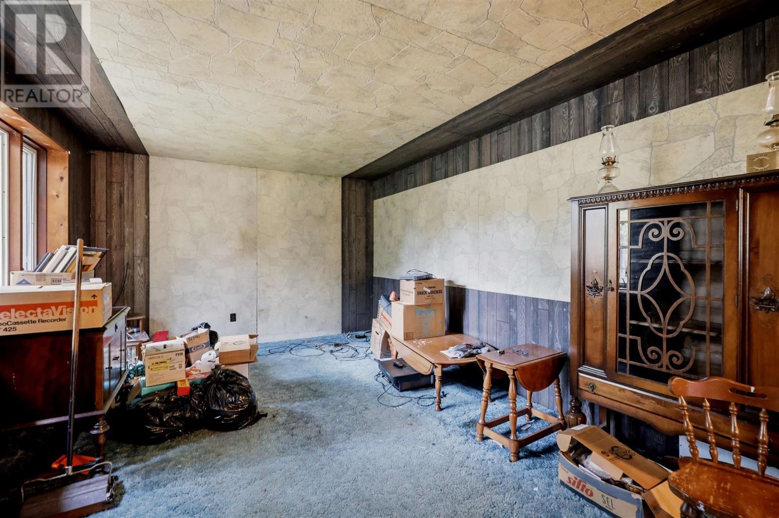 2594 Base Lin Property Photo 7