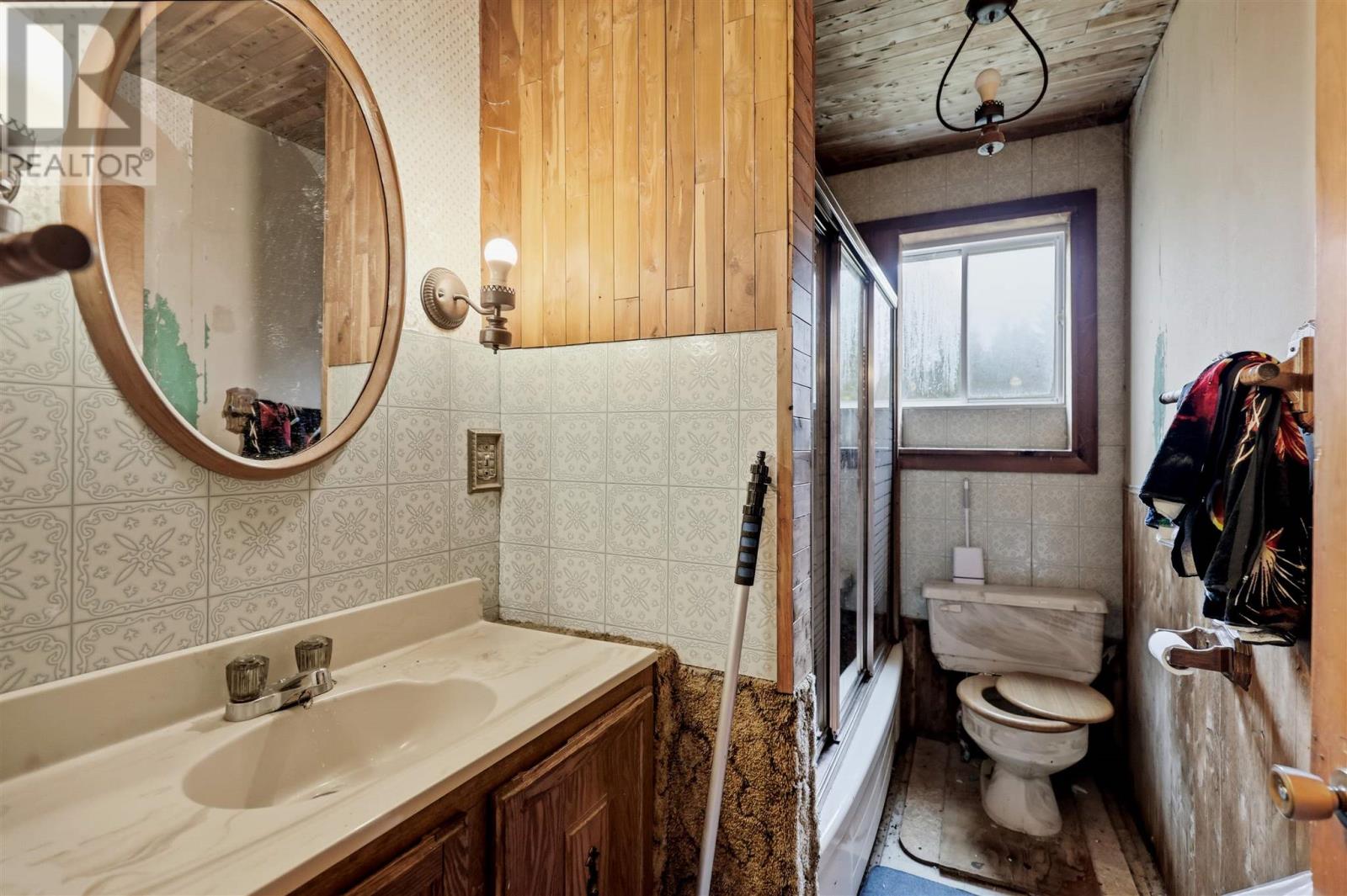 2594 Base Lin Property Photo 21