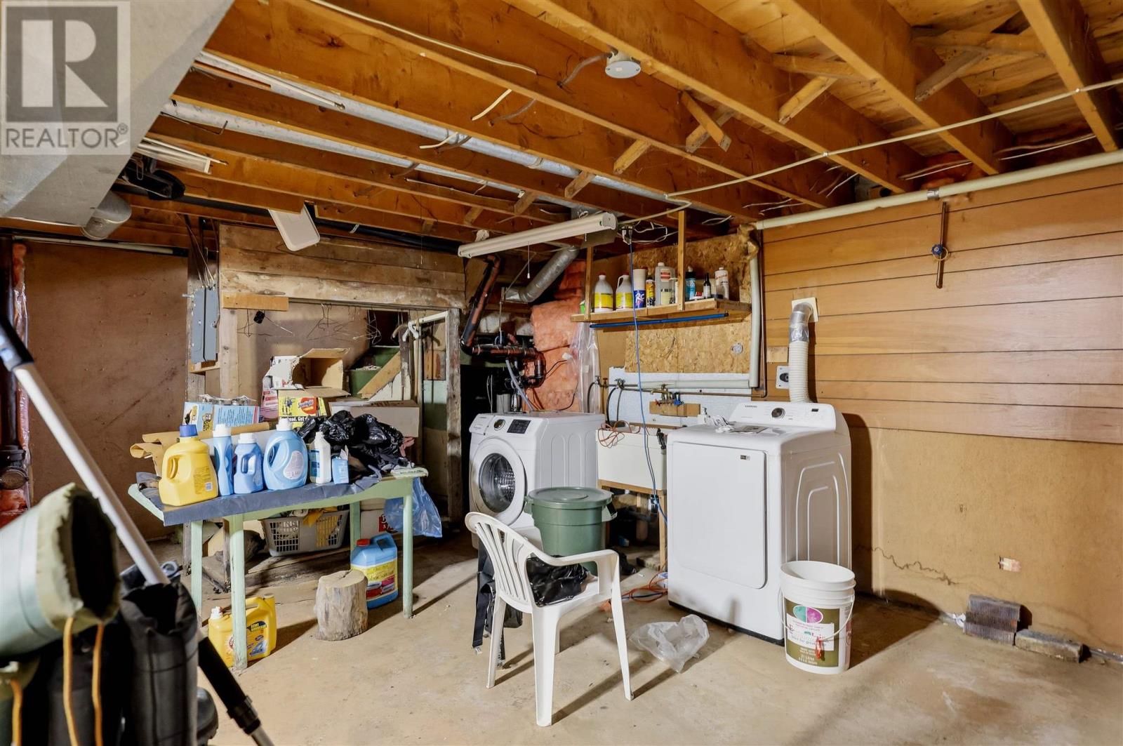 2594 Base Lin Property Photo 25