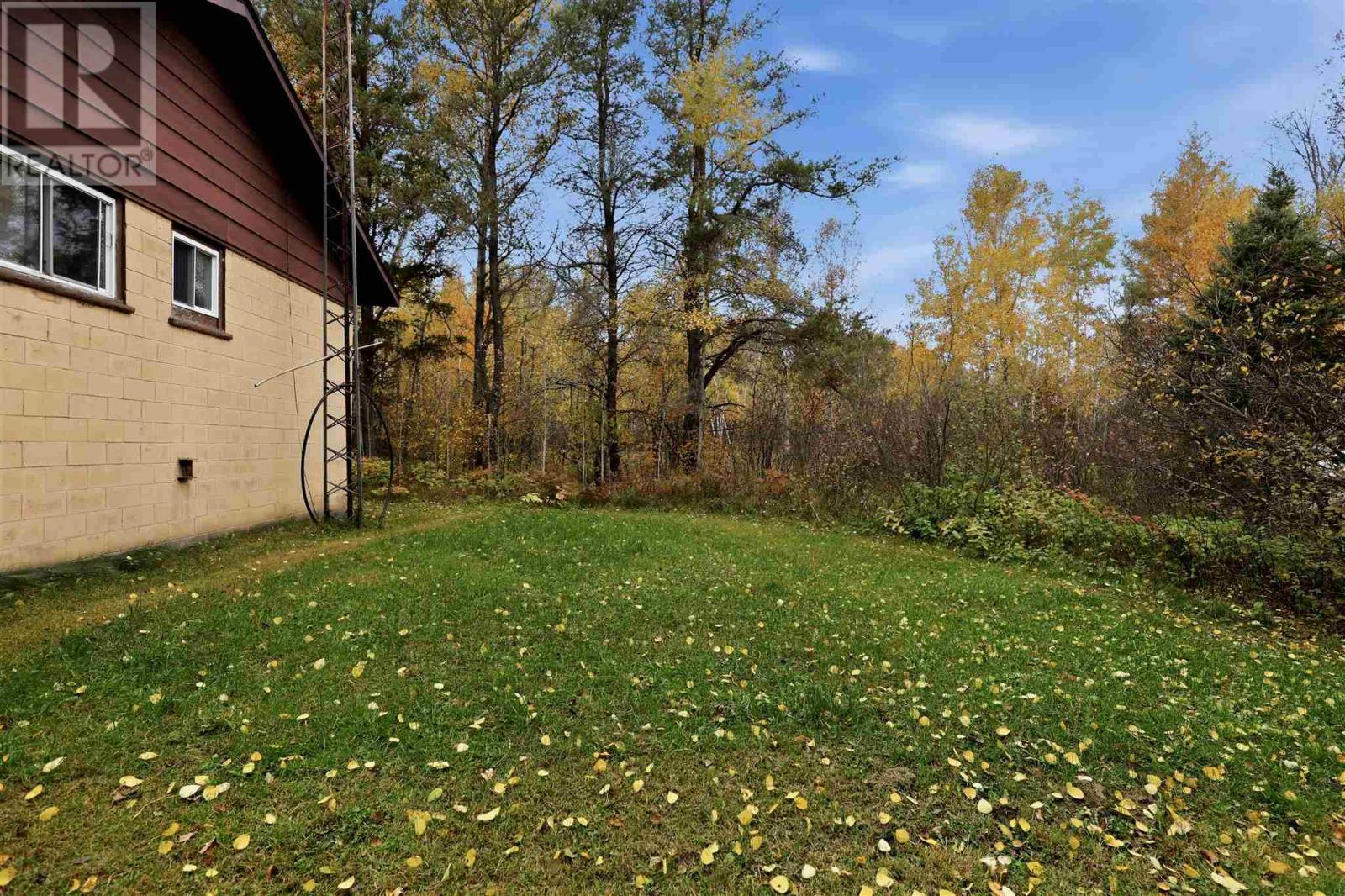 2594 Base Lin Property Photo 27