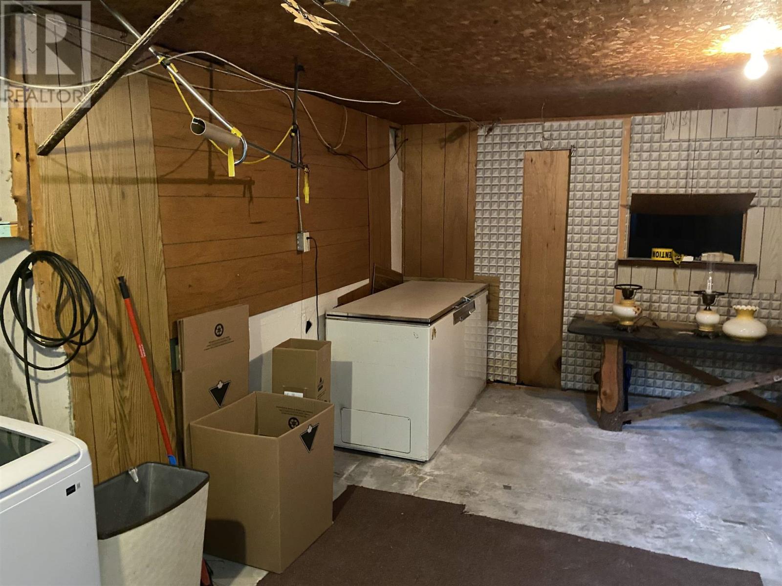 72 South Eden St Property Photo 19