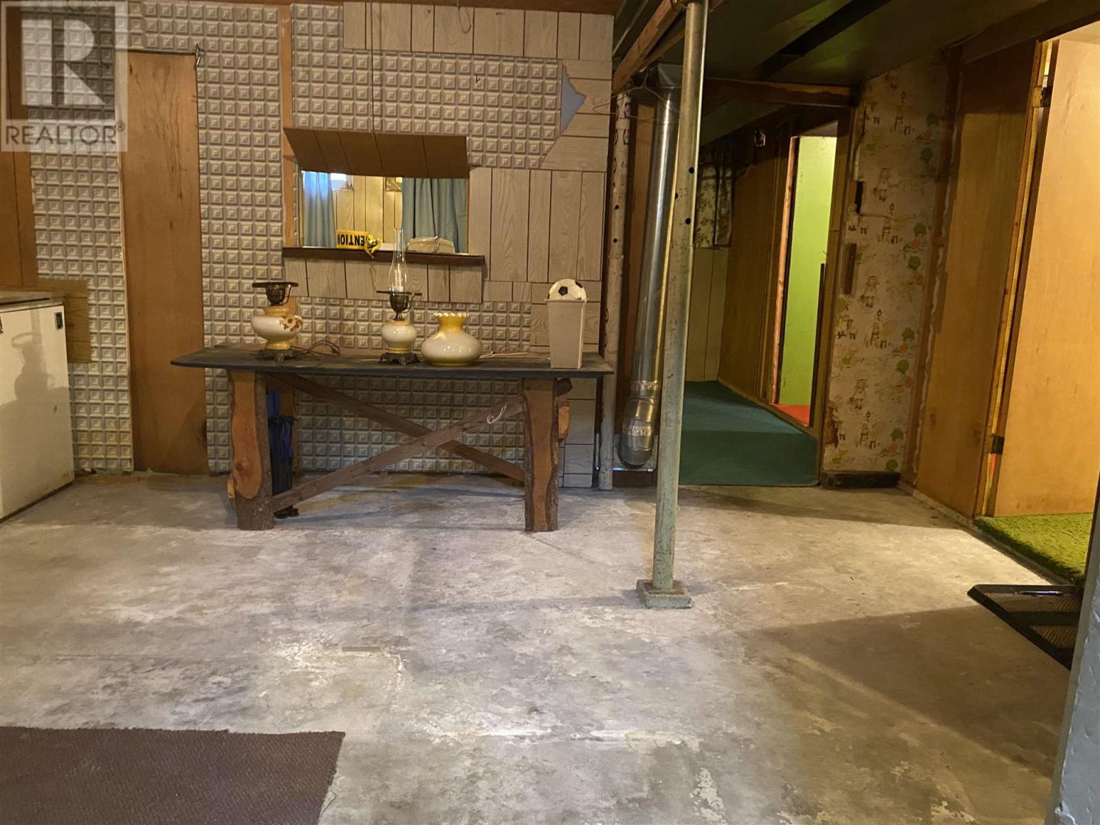 72 South Eden St Property Photo 21