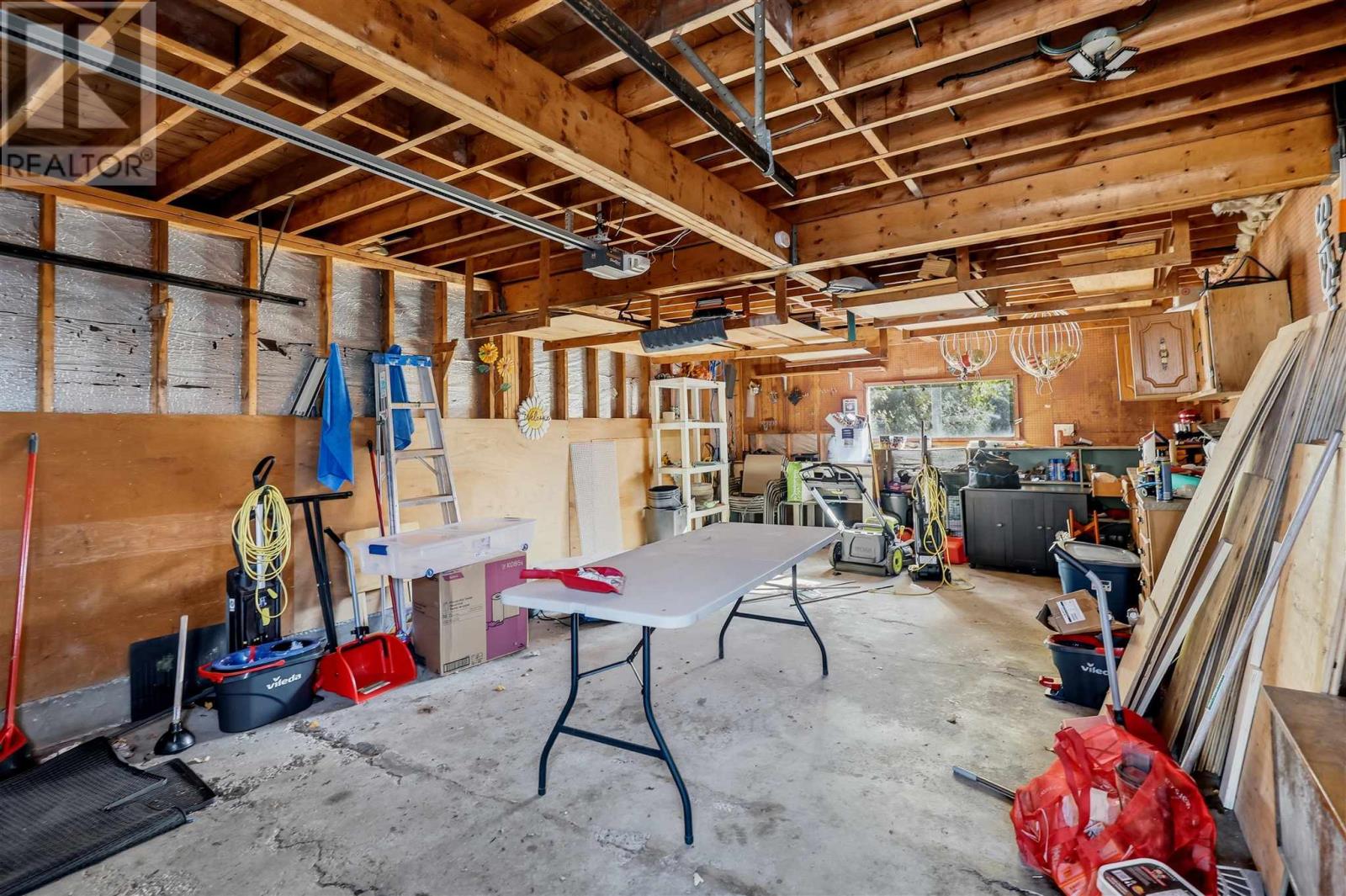 13 Irwin Ave Property Photo 26