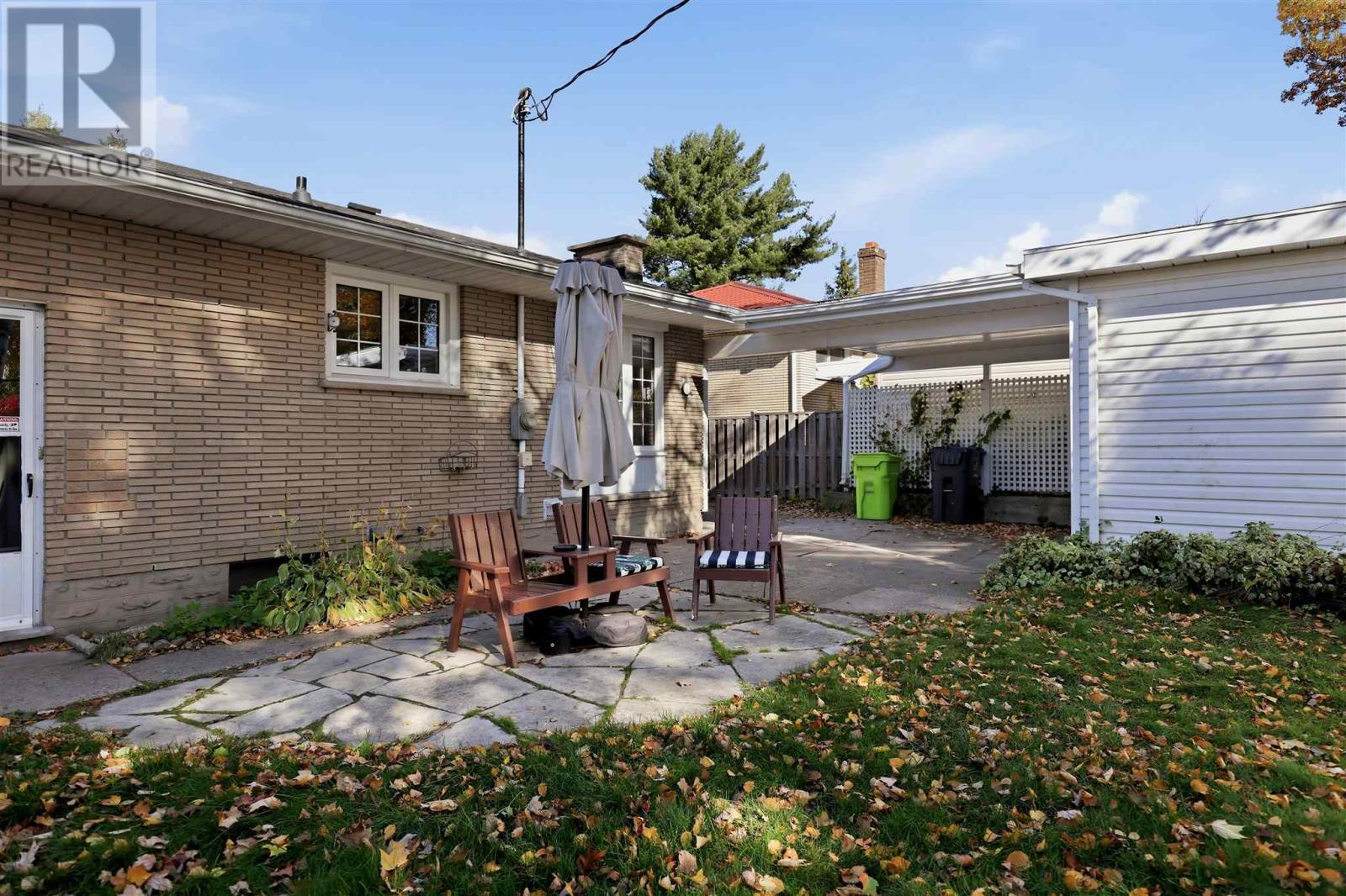 13 Irwin Ave Property Photo 27