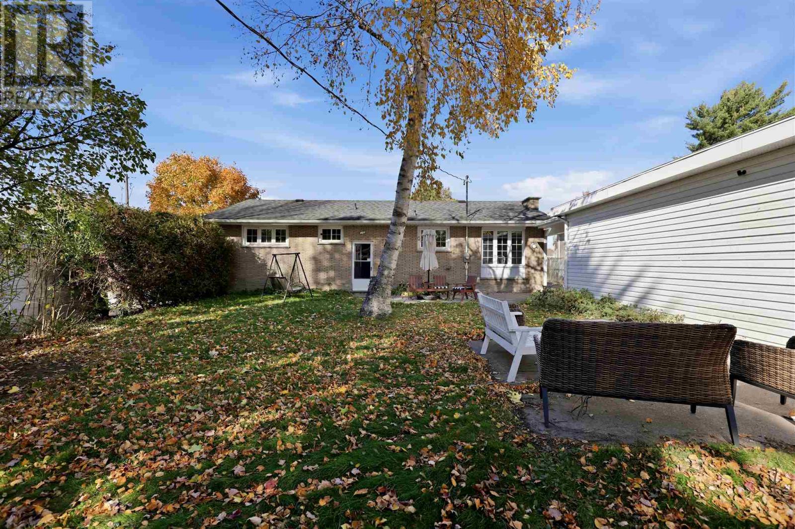 13 Irwin Ave Property Photo 30