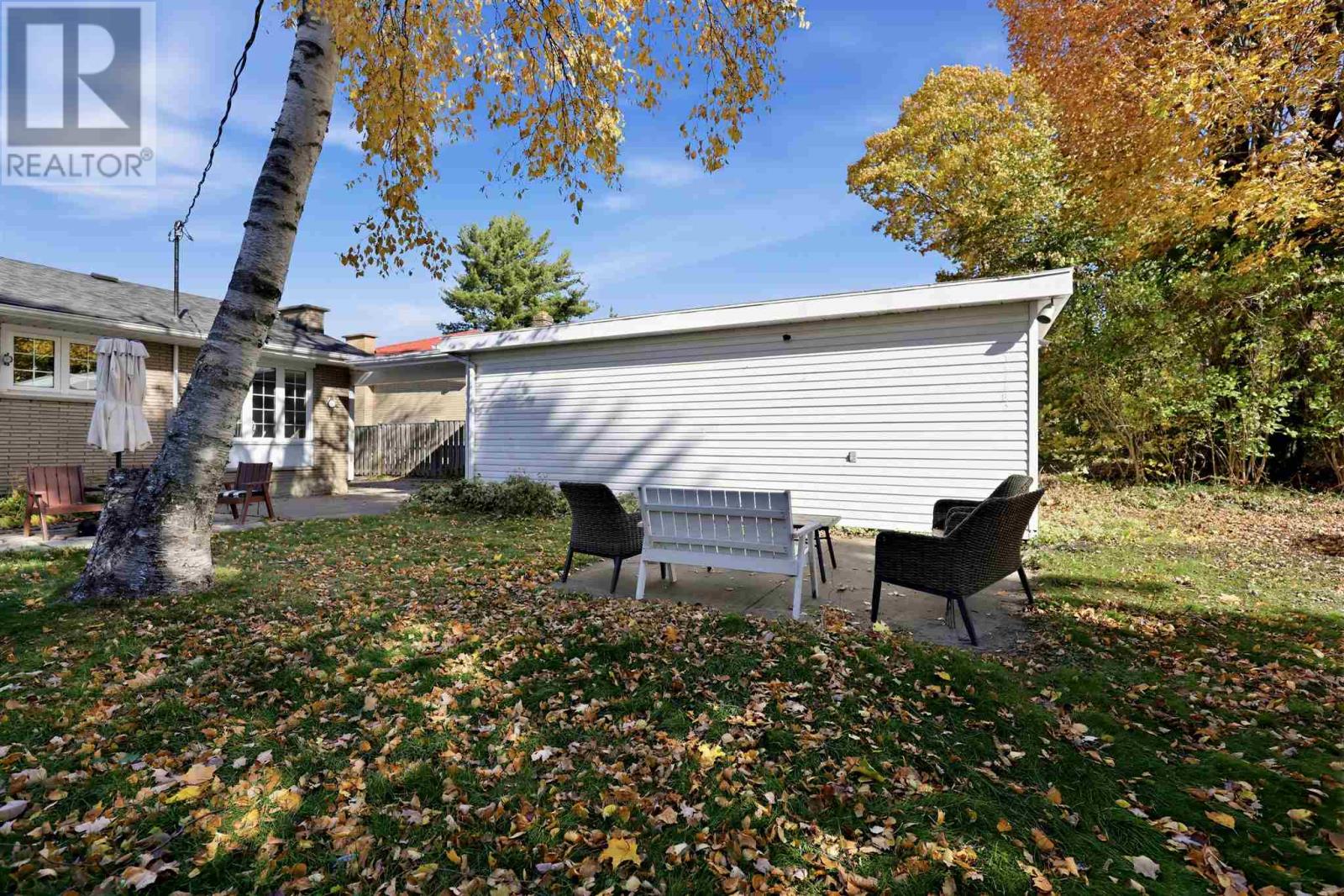 13 Irwin Ave Property Photo 31