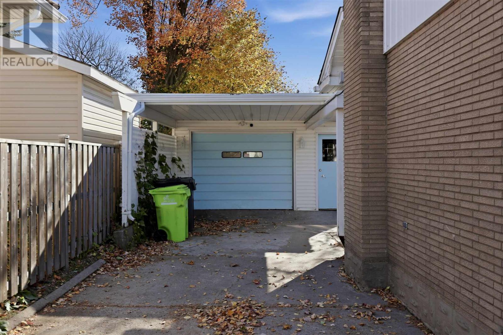 13 Irwin Ave Property Photo 34