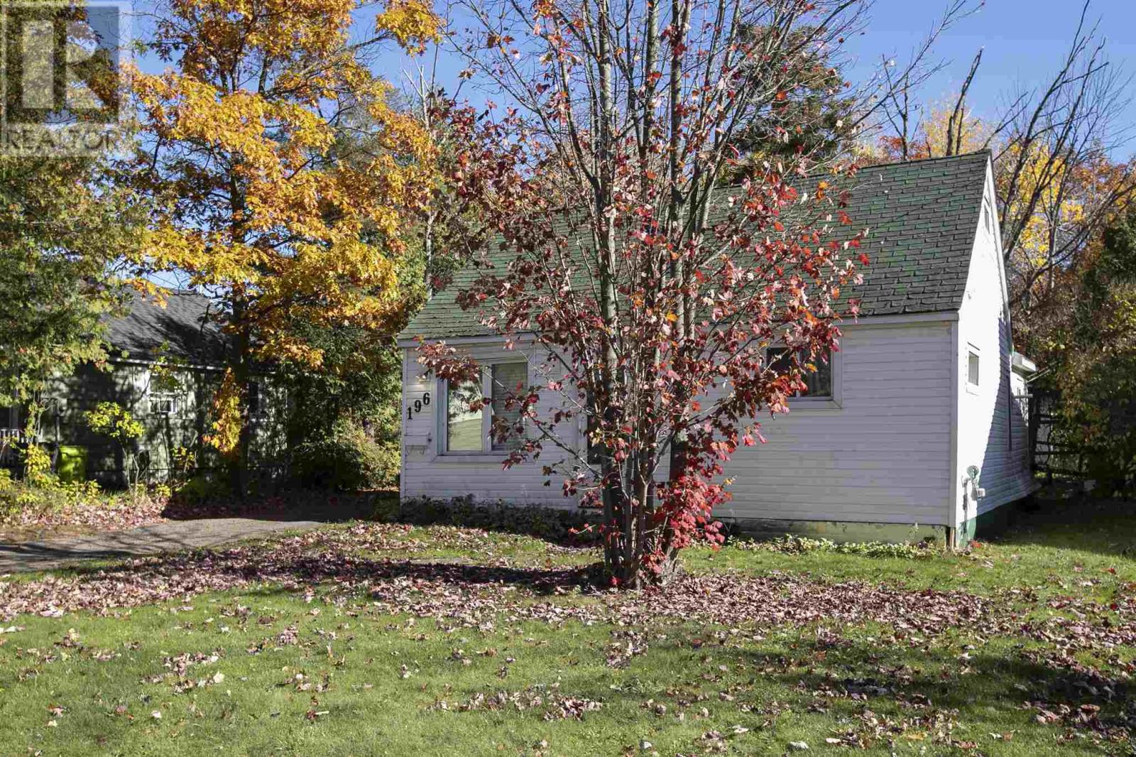 196 Elmwood Ave Property Photo 3