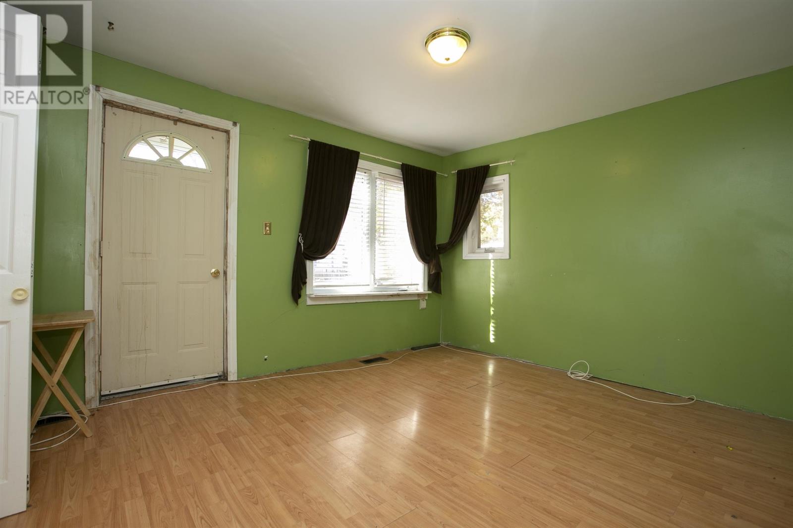 196 Elmwood Ave Property Photo 6