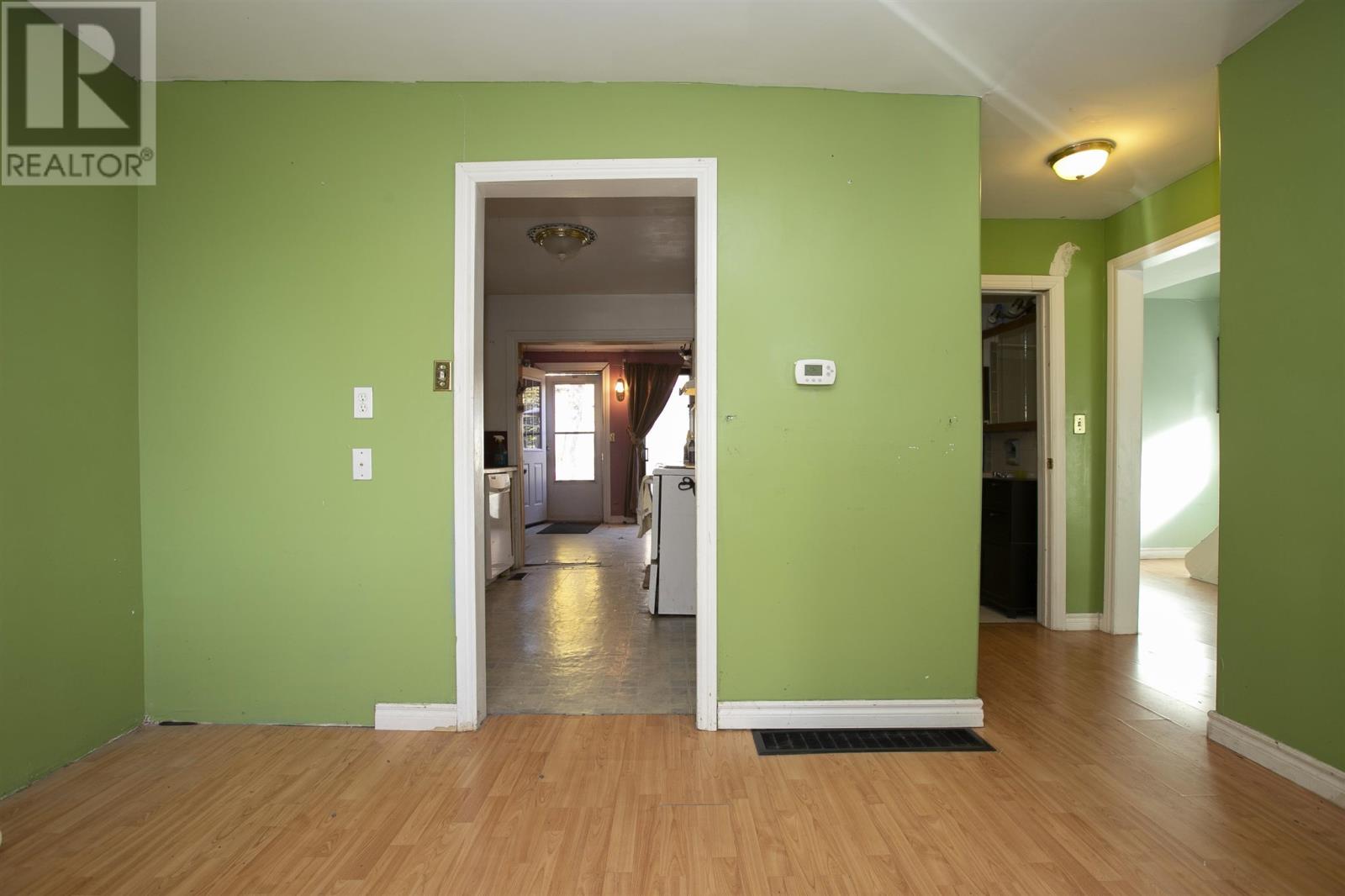 196 Elmwood Ave Property Photo 9