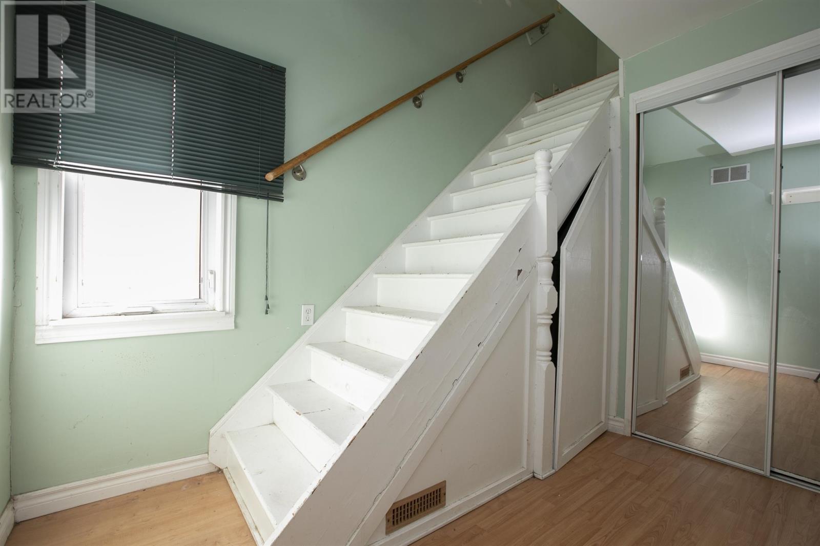 196 Elmwood Ave Property Photo 19