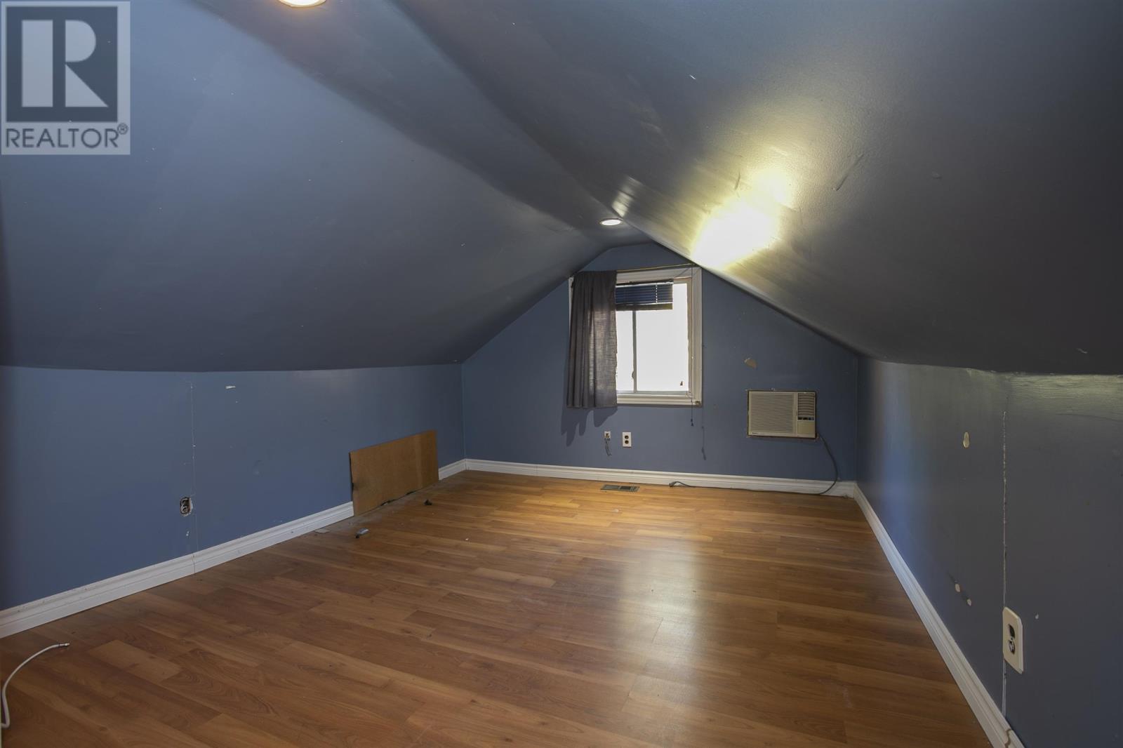 196 Elmwood Ave Property Photo 24