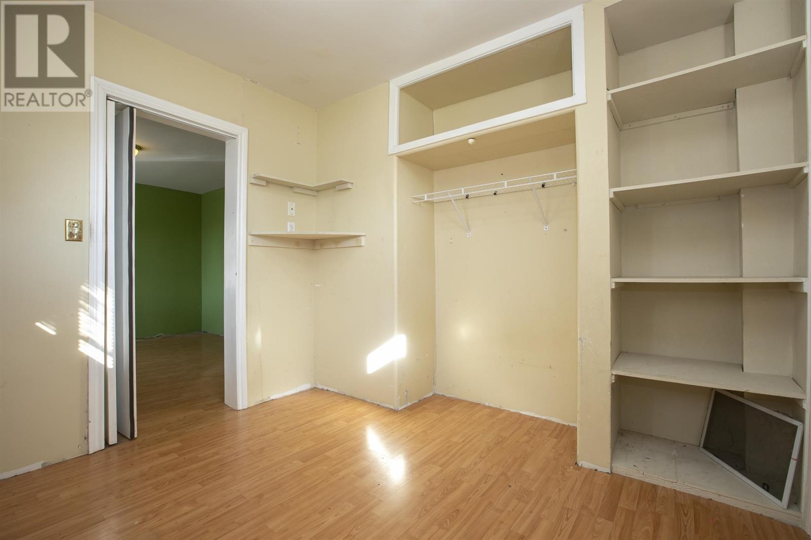 196 Elmwood Ave Property Photo 27