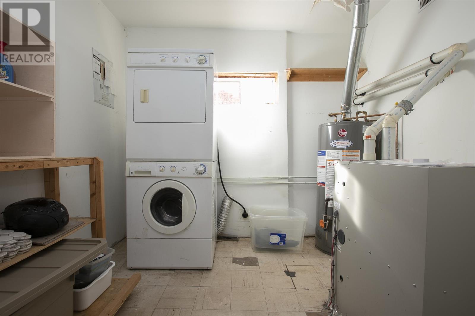 196 Elmwood Ave Property Photo 29