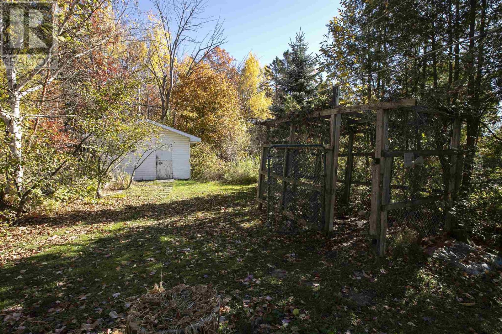 196 Elmwood Ave Property Photo 32