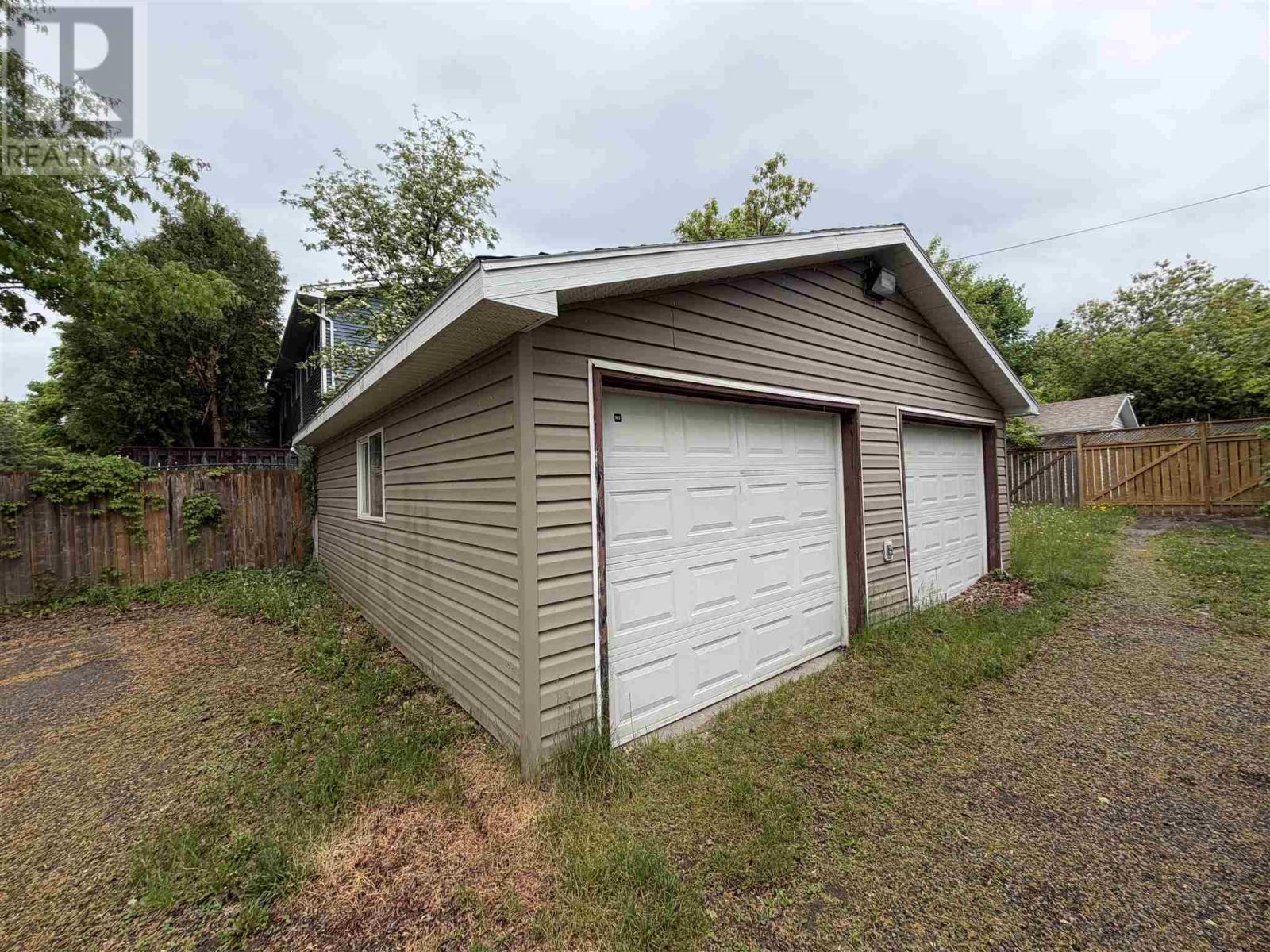 328 Mcnabb St Property Photo 3