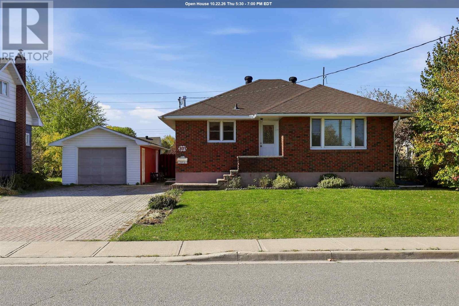 371 Franklin St Property Photo 1