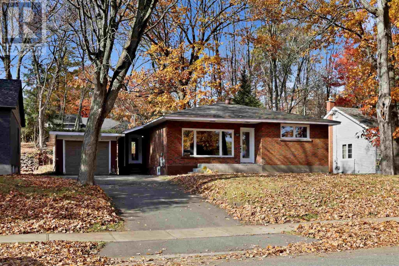 147 Shannon Rd Property Photo 2
