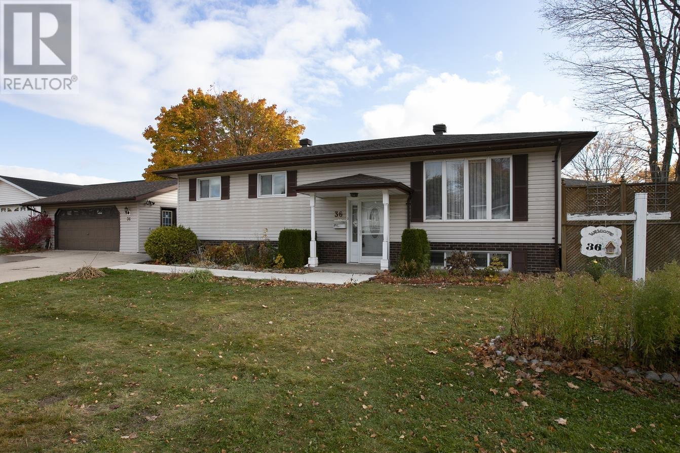 36 Danby RD Property Photo 1