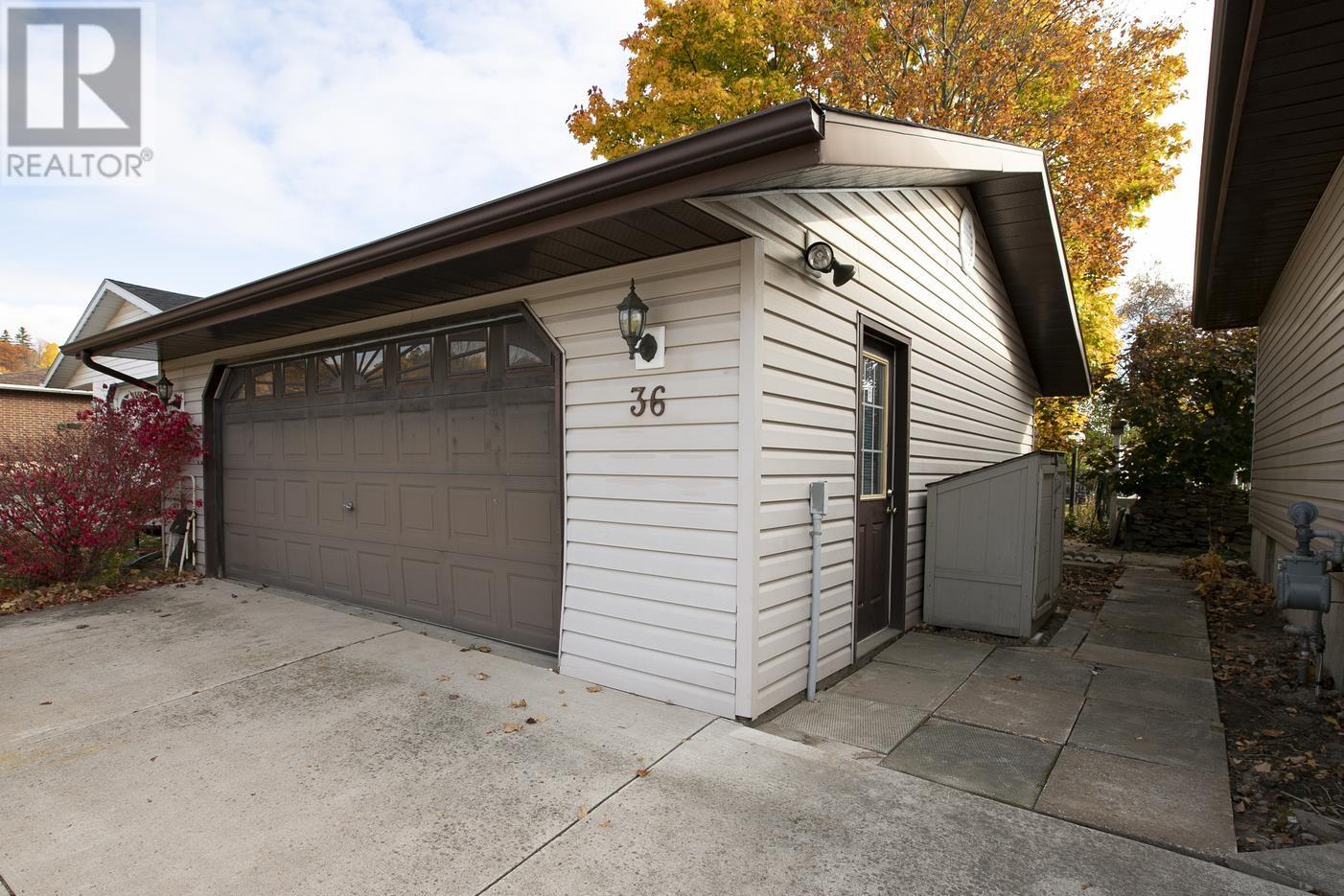36 Danby Rd Property Photo 6
