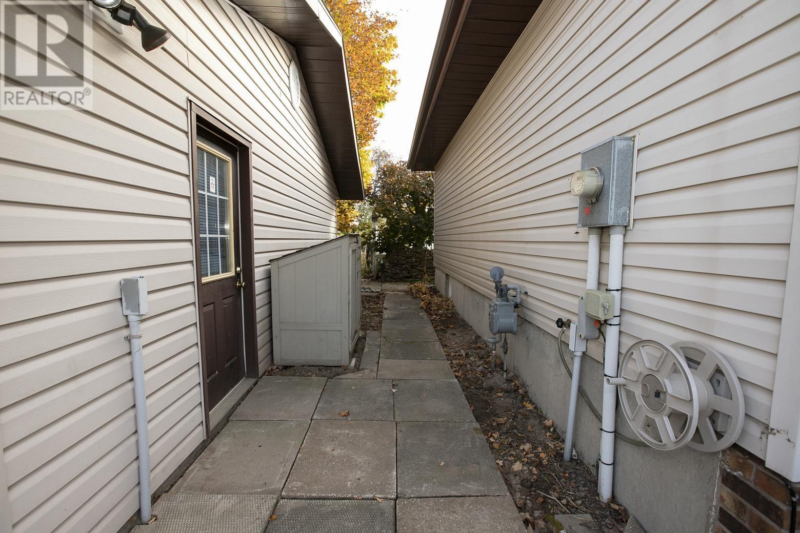 36 Danby Rd Property Photo 7
