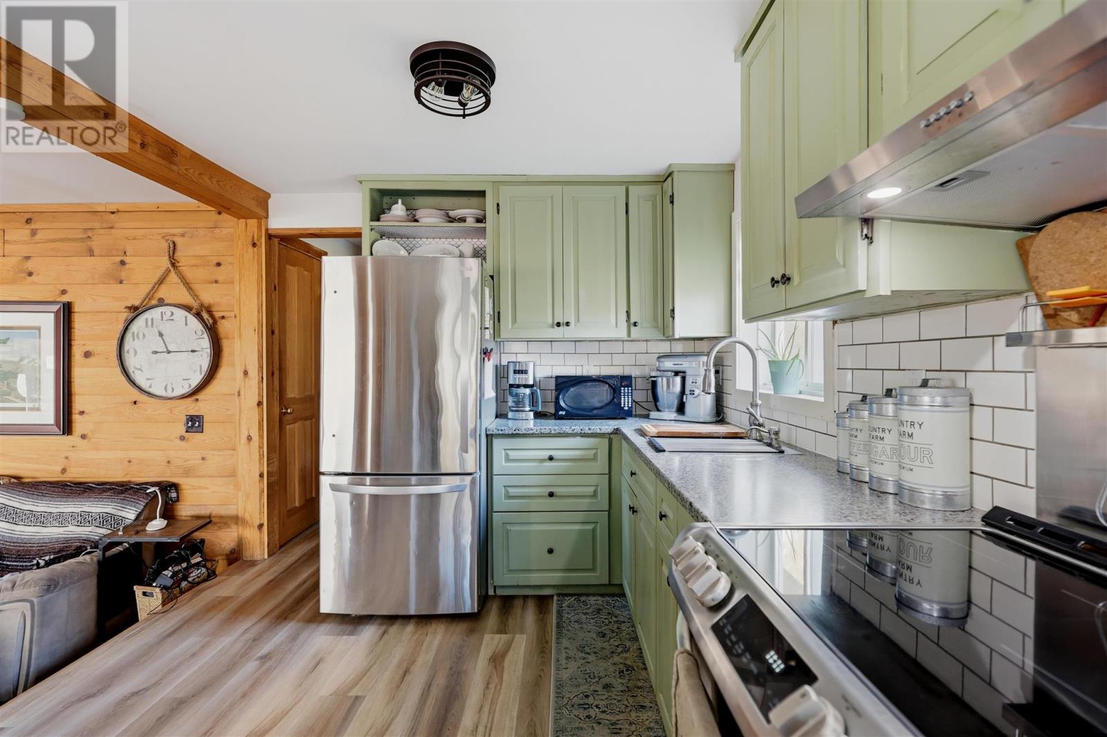 152 Maclean Rd Property Photo 8