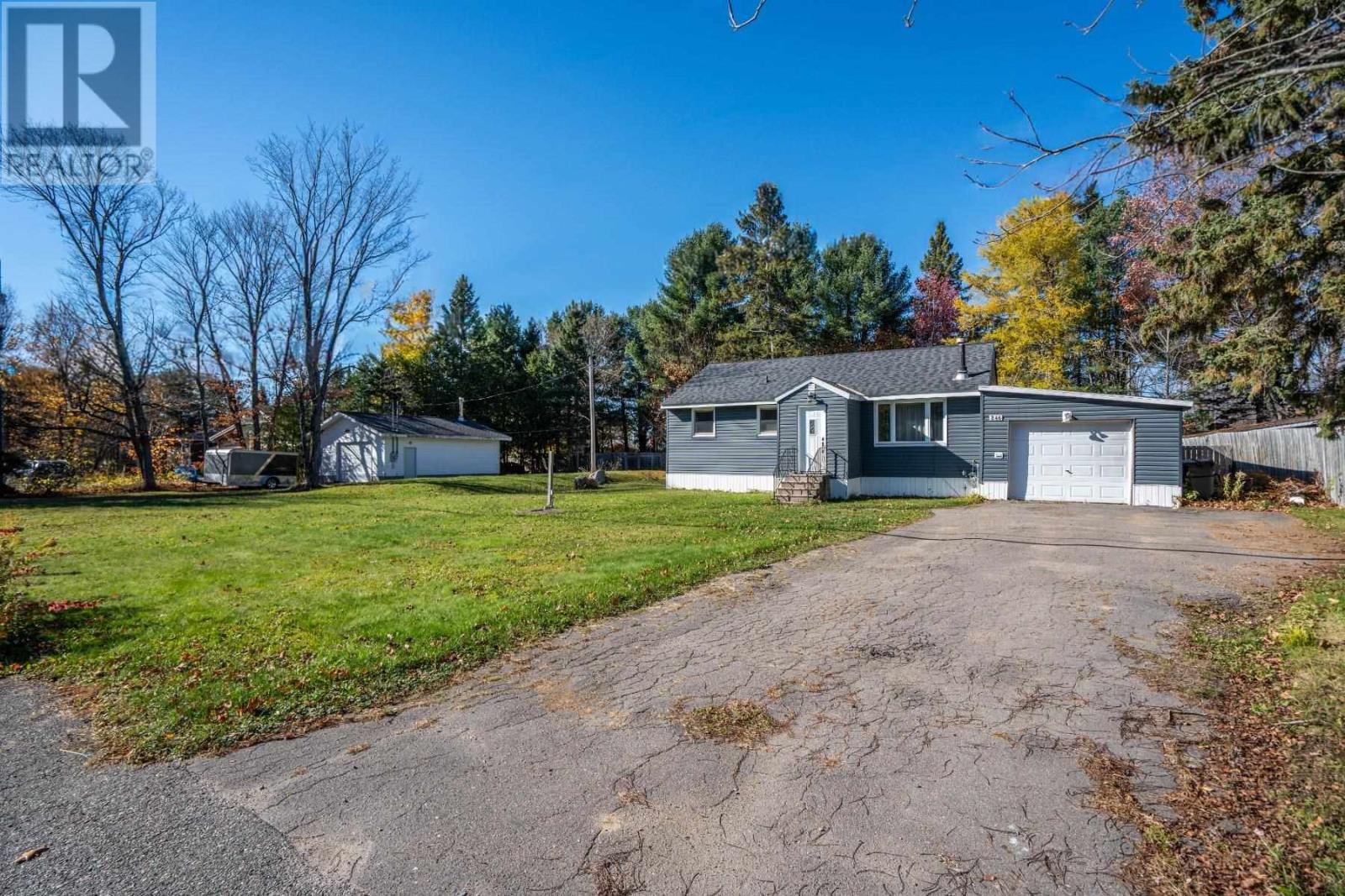 246 Old Highway 17 N Property Photo 1
