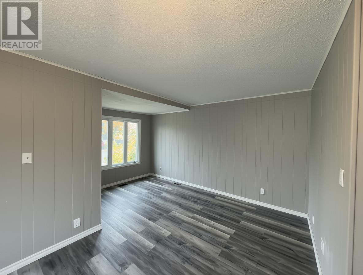 580 Charles St Property Photo 5