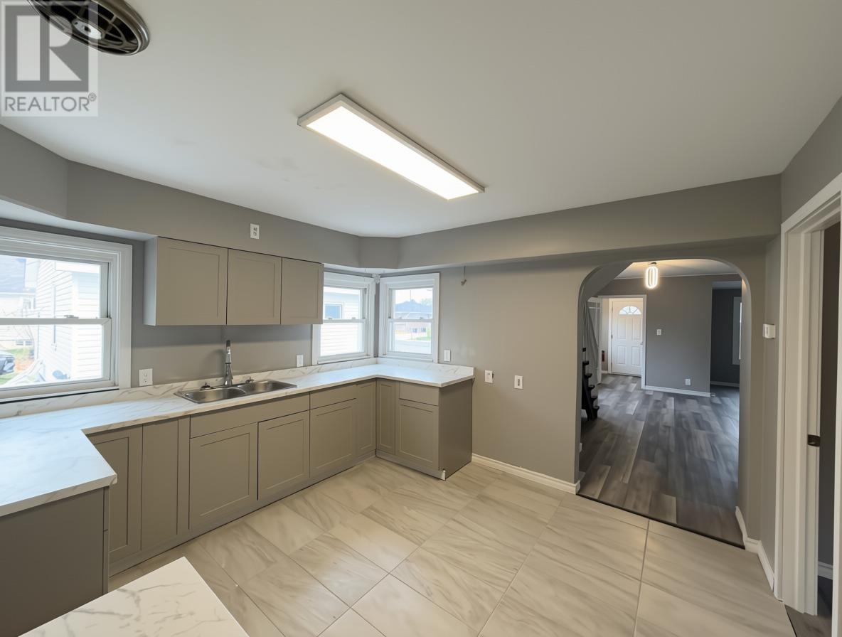 580 Charles St Property Photo 8