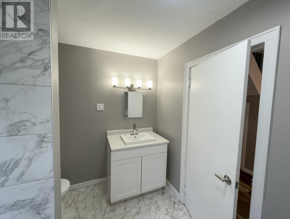 580 Charles St Property Photo 10
