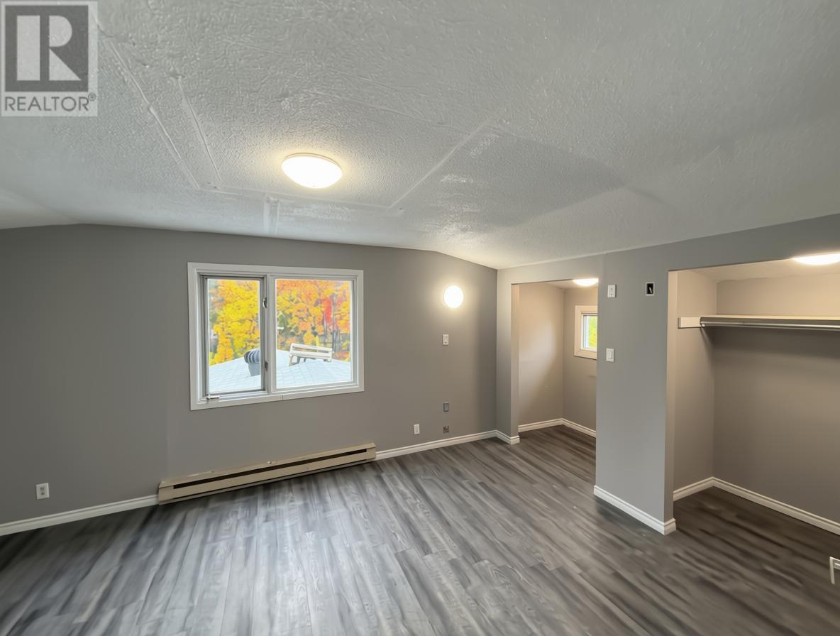 580 Charles St Property Photo 20