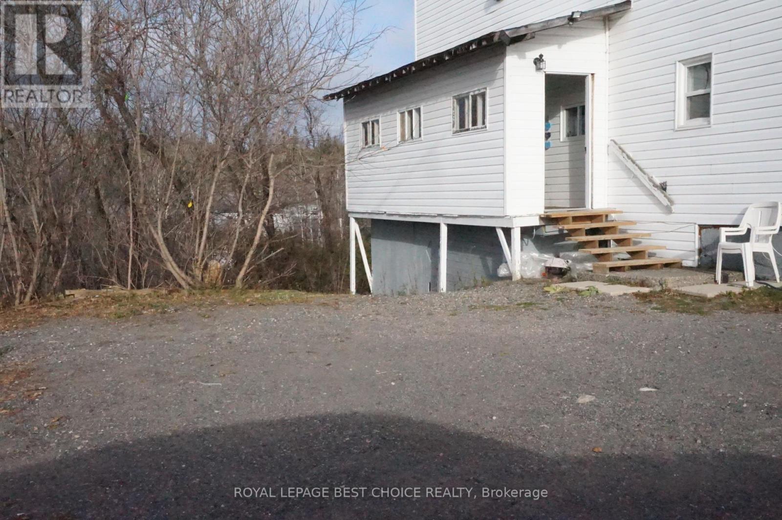 6 Earle Street Property Photo 6
