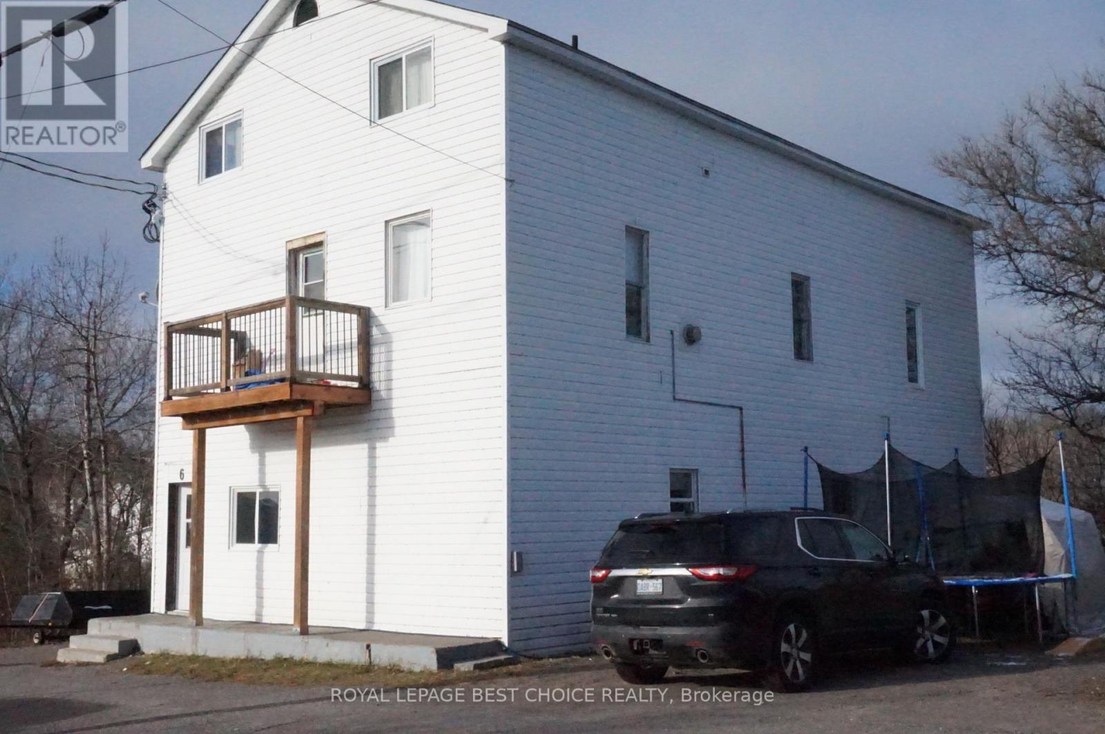 6 Earle Street Property Photo 8