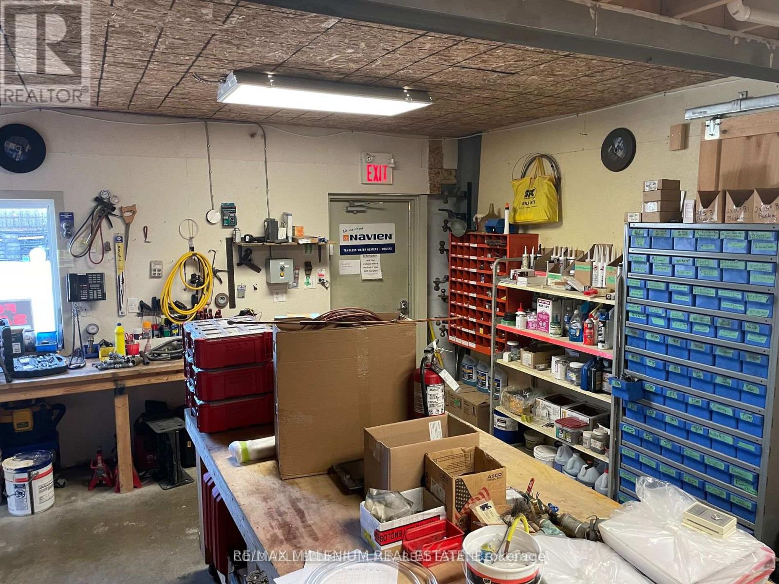 8231 Industrial Park Road Property Photo 12