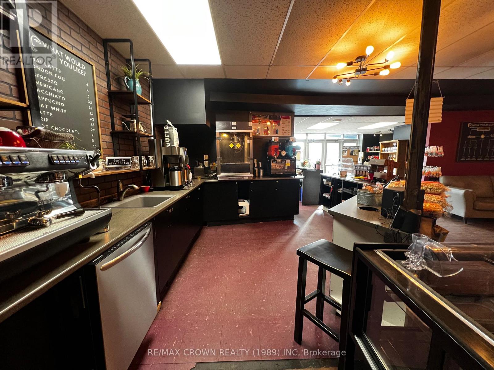 816 George Street Property Photo 16