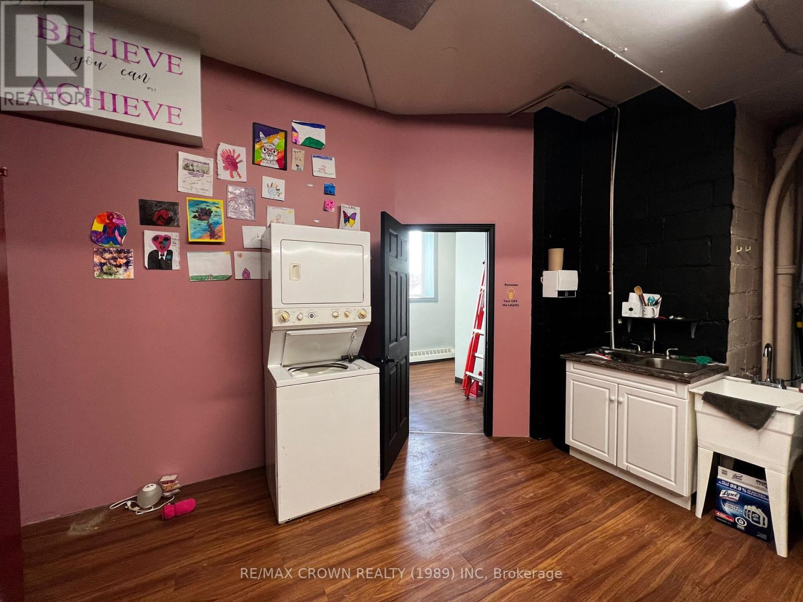 816 George Street Property Photo 20
