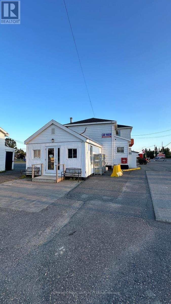 102 King Street Property Photo 3