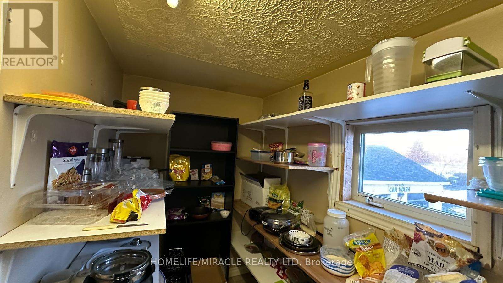 102 King Street Property Photo 10