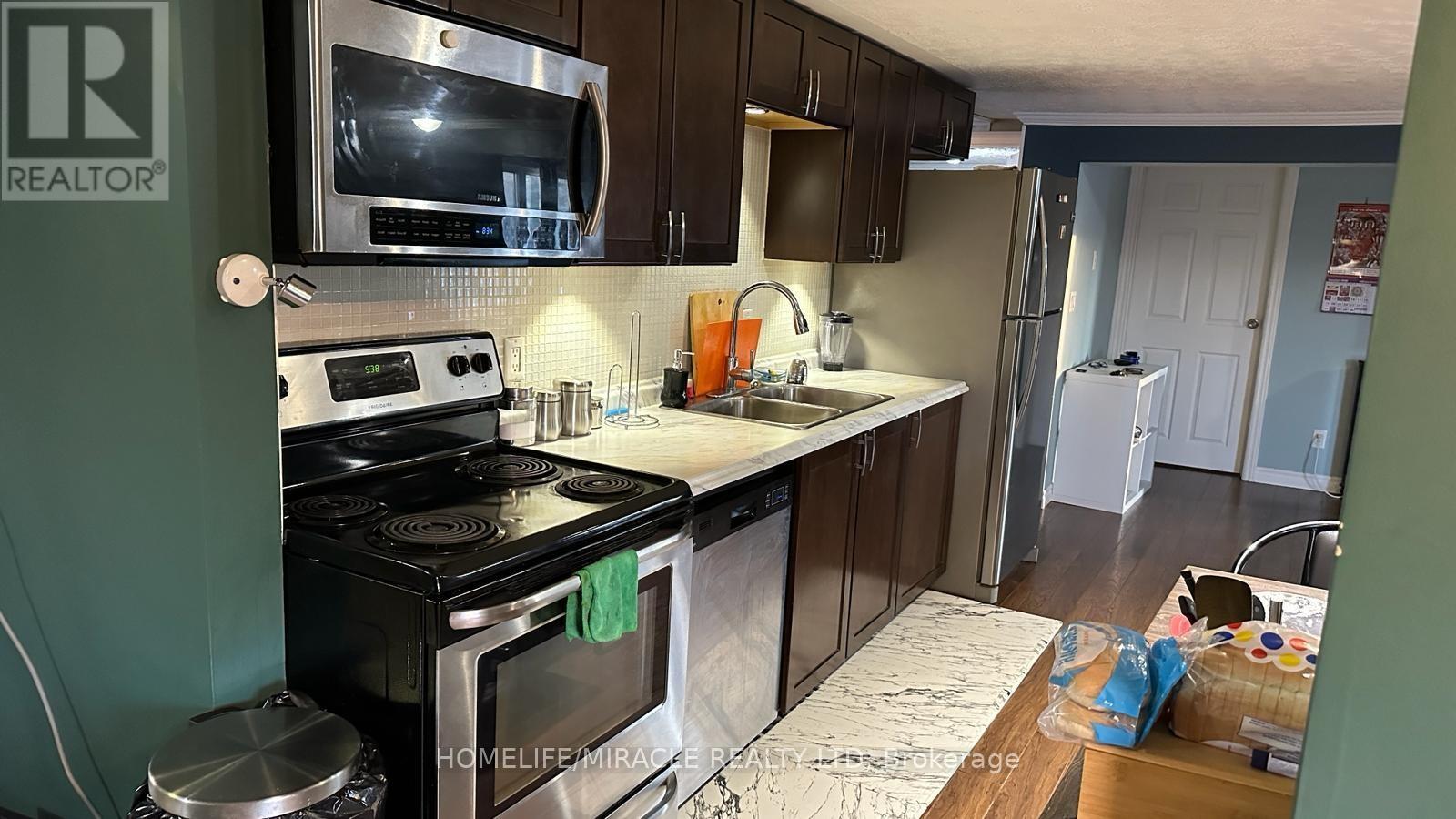 102 King Street Property Photo 11