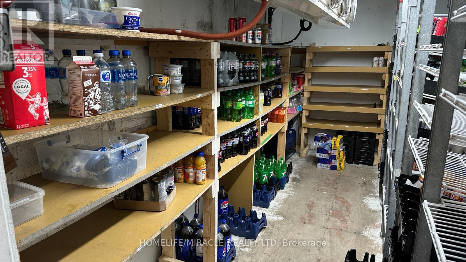 102 King Street Property Photo 17