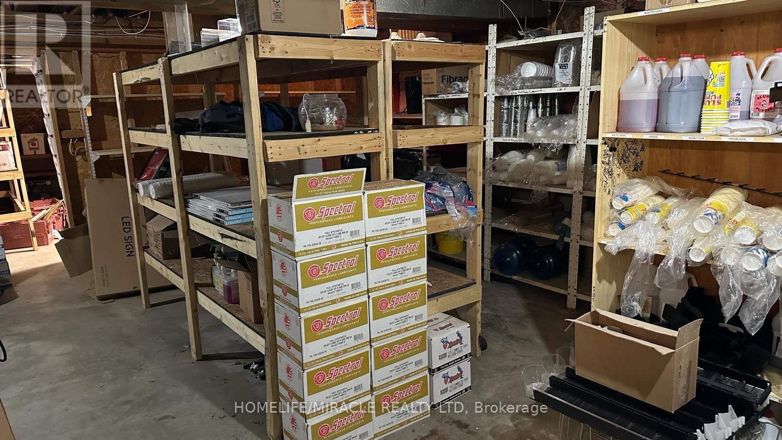 102 King Street Property Photo 23