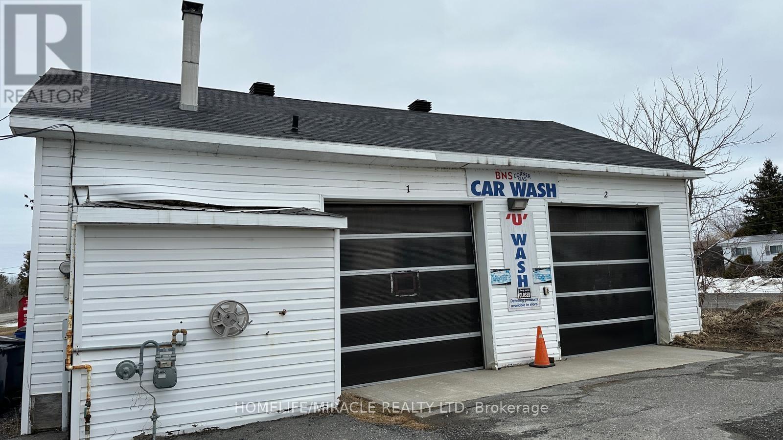 102 King Street Property Photo 27