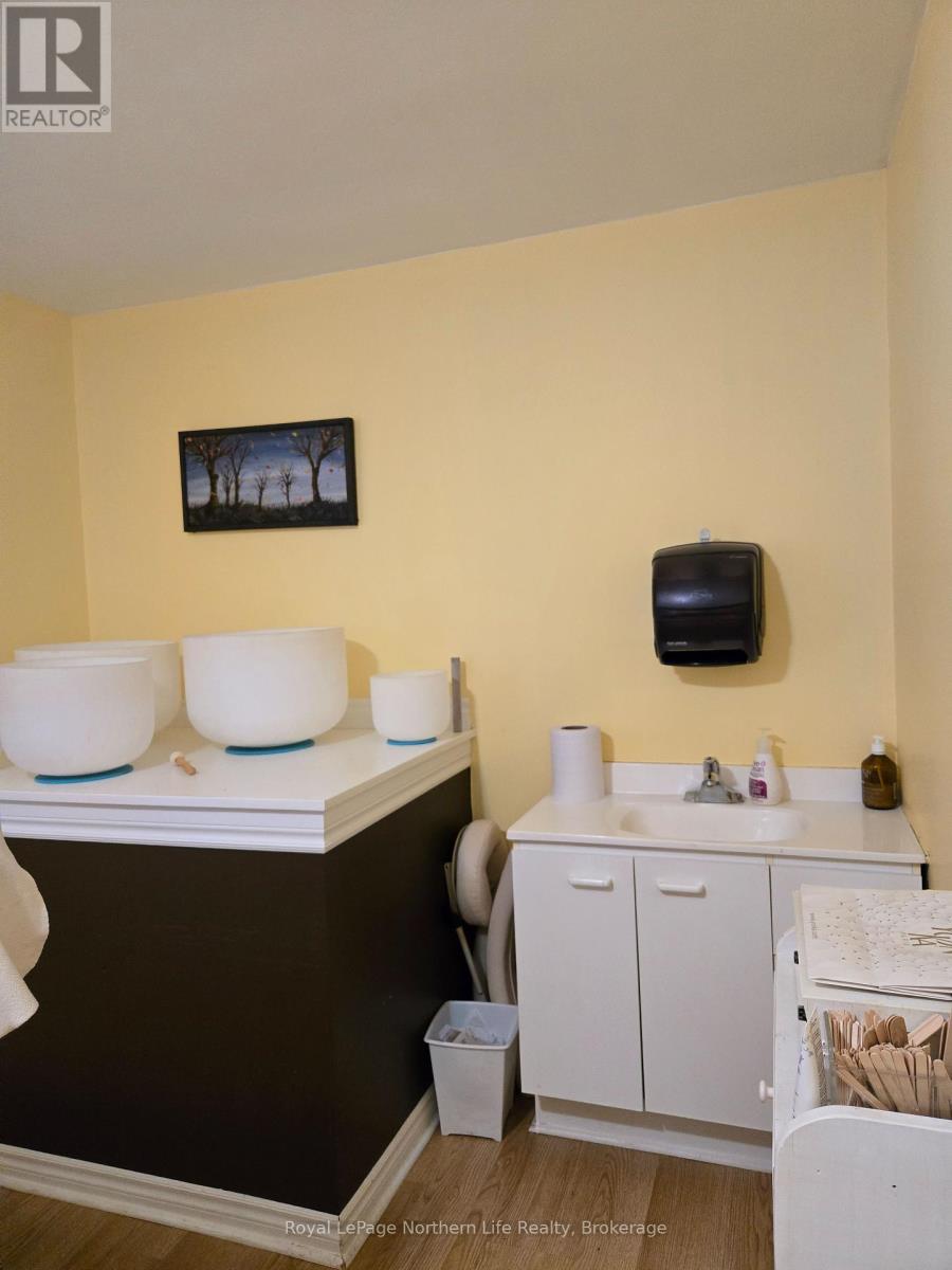 15 Mary Street Property Photo 11